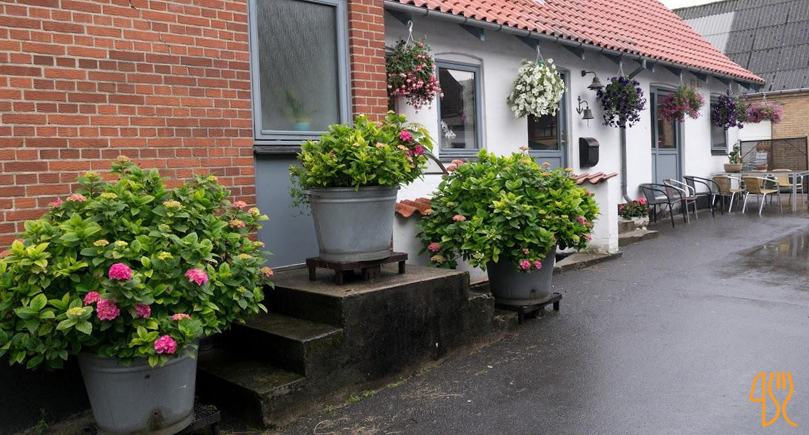 Tuse Naes Pizza Udenfor