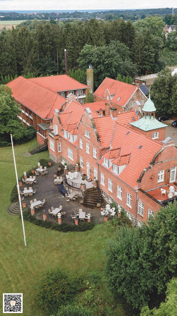 Sauntehus Slotshotel Udenfor