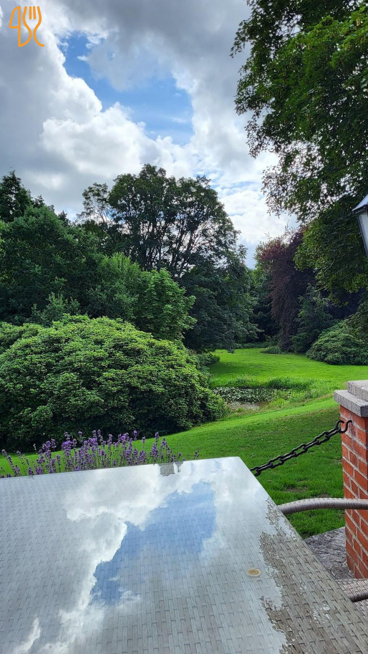 Sauntehus Slotshotel Udenfor