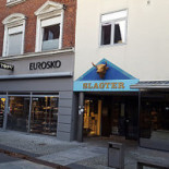 Cafe Helmuth Udenfor