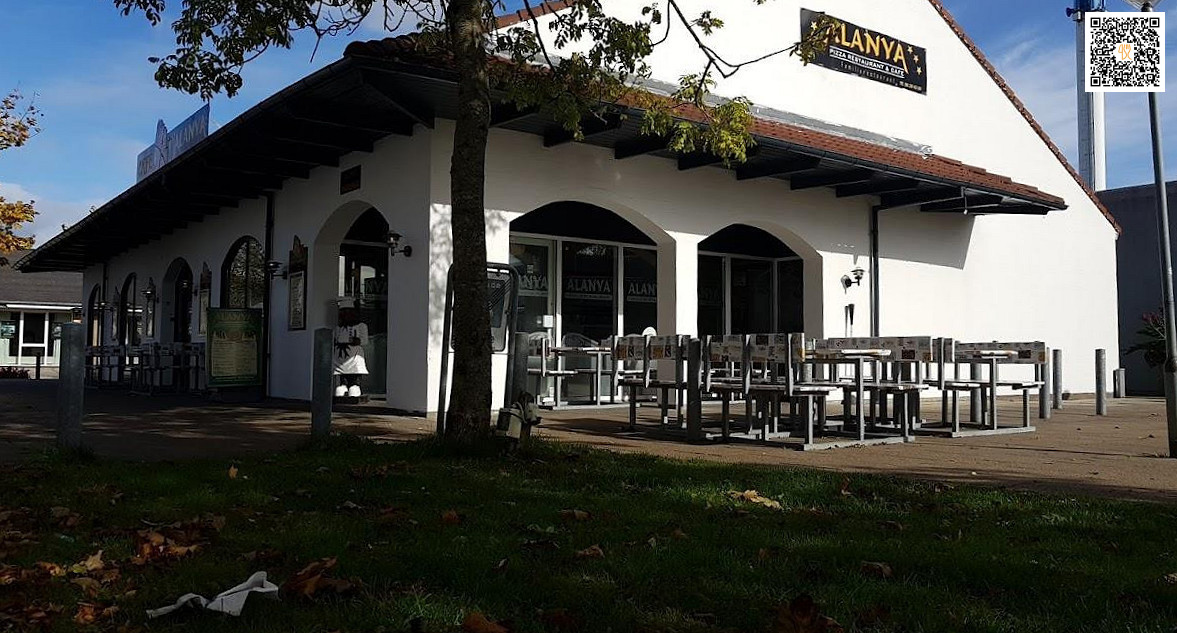 Cafe Alanya Udenfor