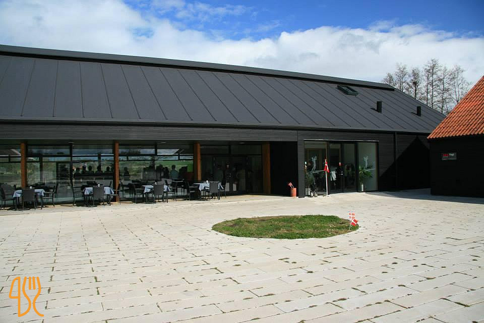 Mollerupgaard Udenfor