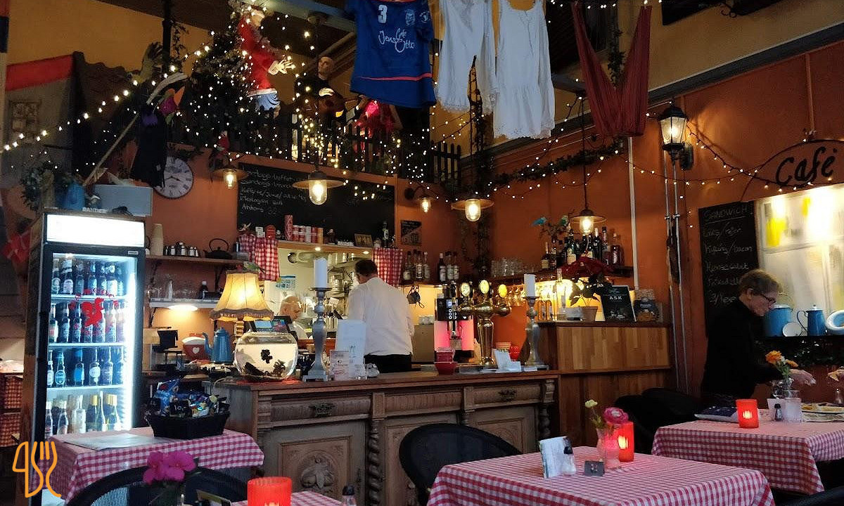 Cafe Jens Otto Inde