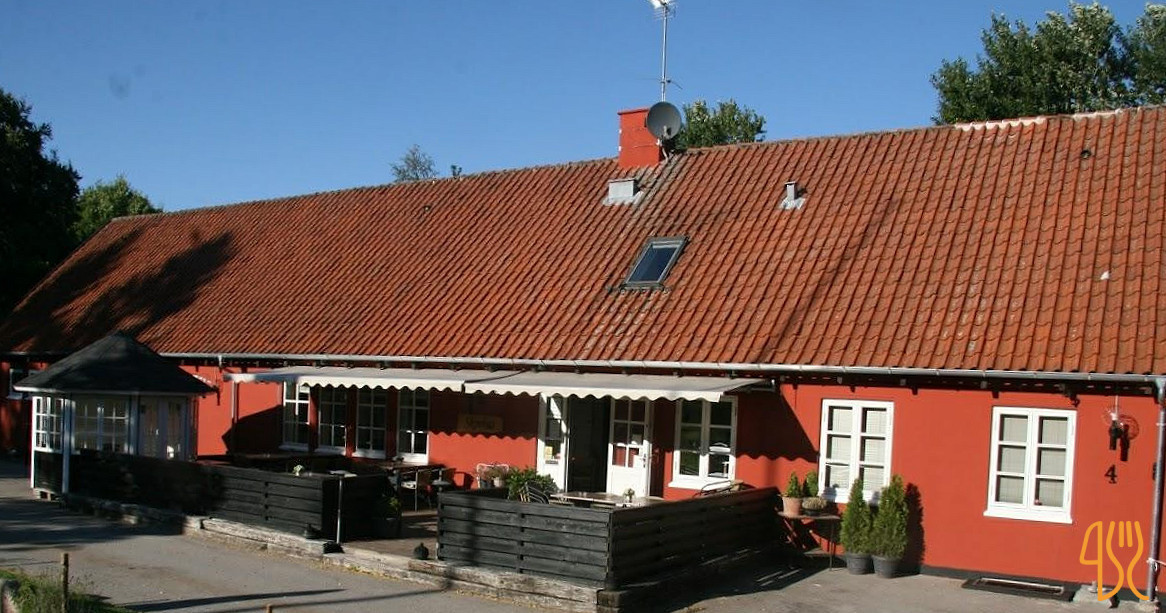 Skovhus Udenfor
