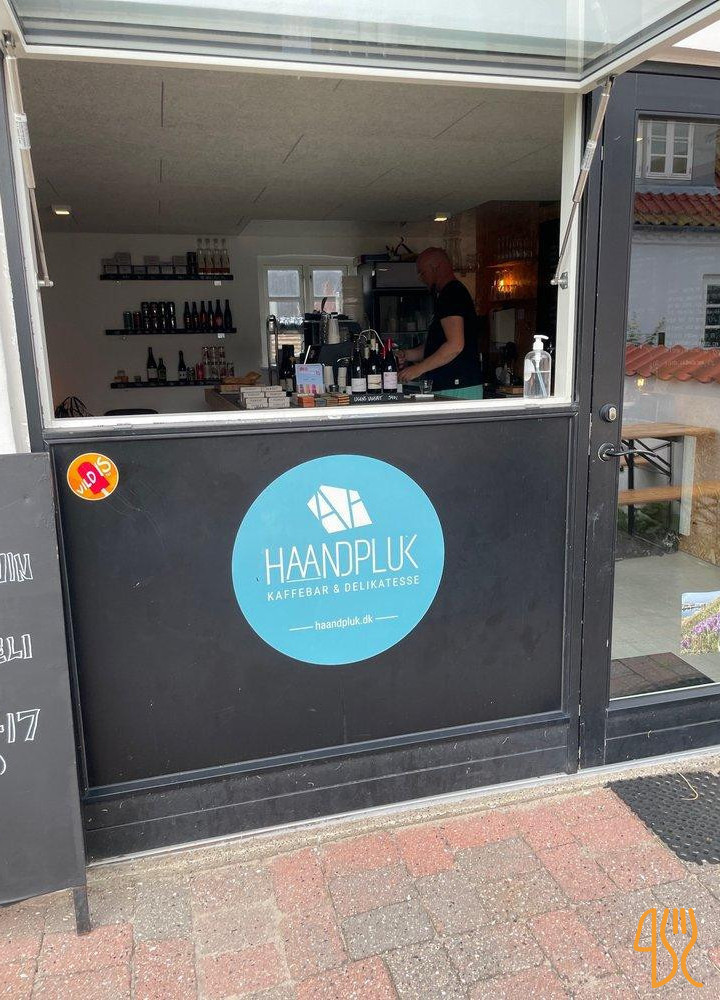 Haandpluk Kaffebar Og Delikatesse Udenfor
