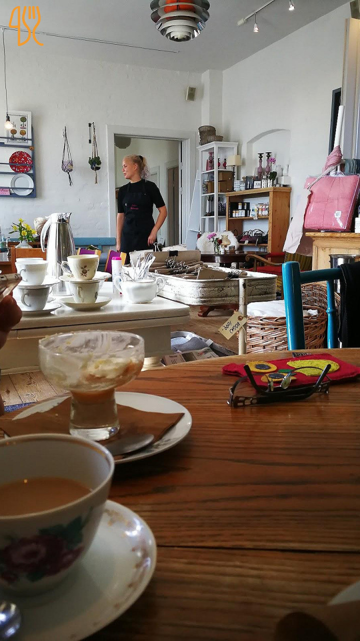 Cafe Holmen Inde