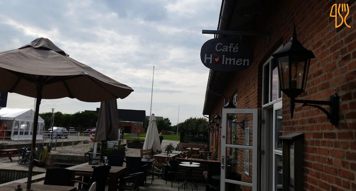 Cafe Holmen Udenfor