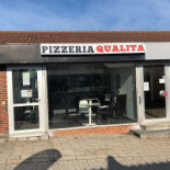 Tune Center Pizza Udenfor