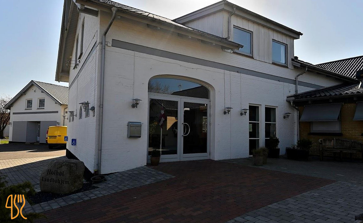 Holboel Landbohjem Udenfor