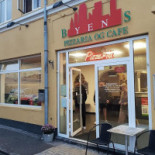 Byens Pizza Resul Vysal Og Mustafa Karatas Udenfor