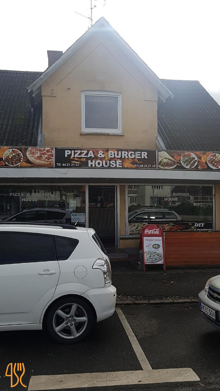 Byen's Cafe Pizzarie Stenlille Udenfor