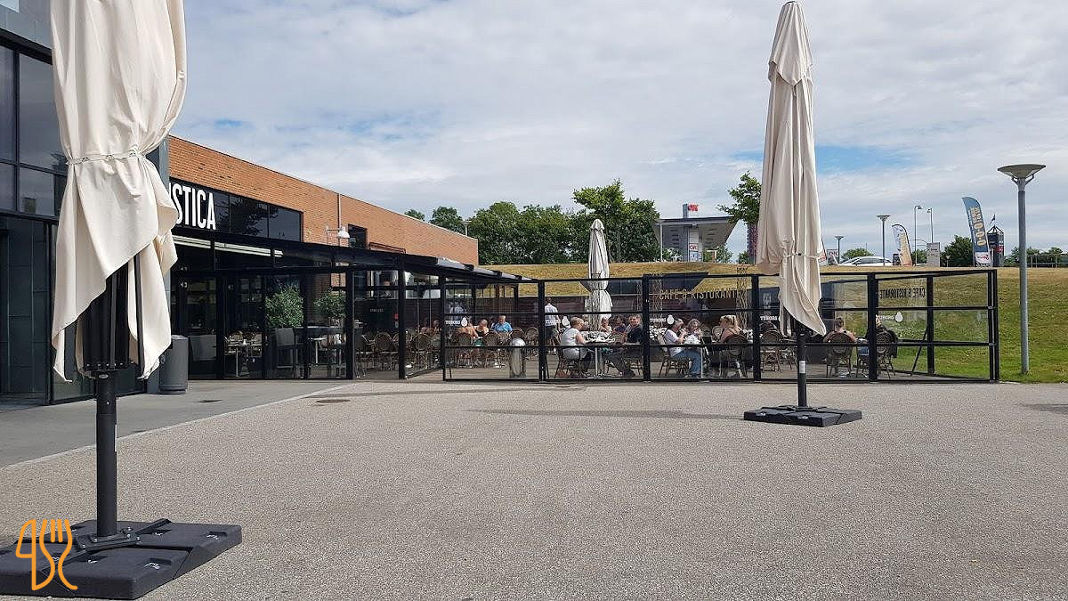 La Rustica Udenfor