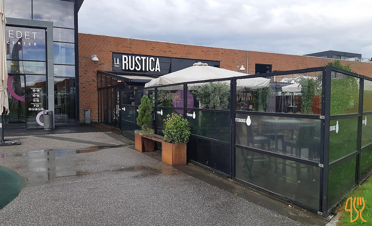 La Rustica Udenfor