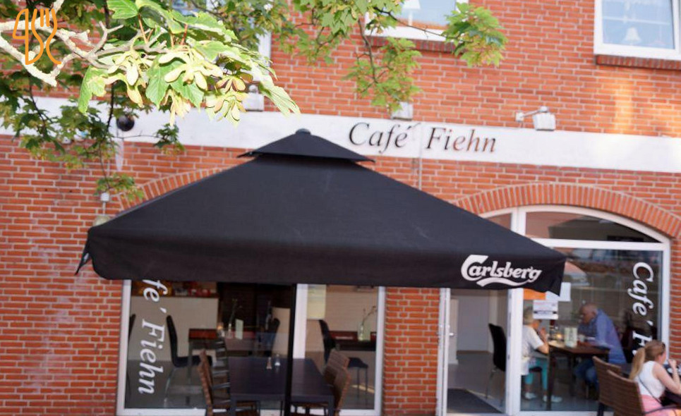 Cafe Fiehn Udenfor
