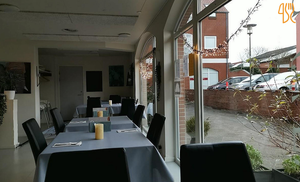 Cafe Fiehn Udenfor