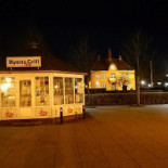 Byens Grill V/thi Tinh Vu Udenfor