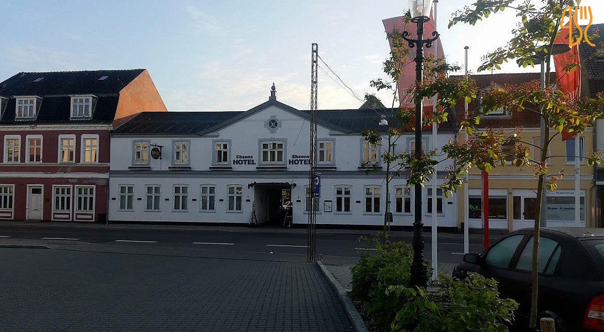 Ebsens Udenfor