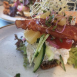 Thorning Hallens Cafeterie Mad
