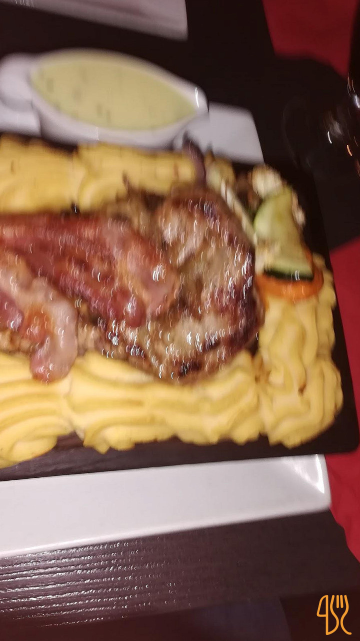 Bergs Snackbar Og Cafe Mad