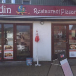 Aladdin Udenfor