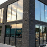 Roll N’ Eat Koesem Udenfor