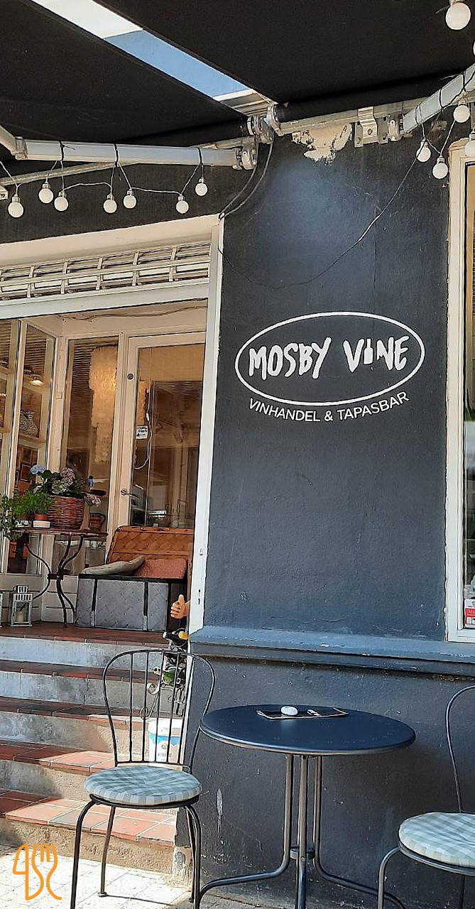 Mosby Vine Udenfor