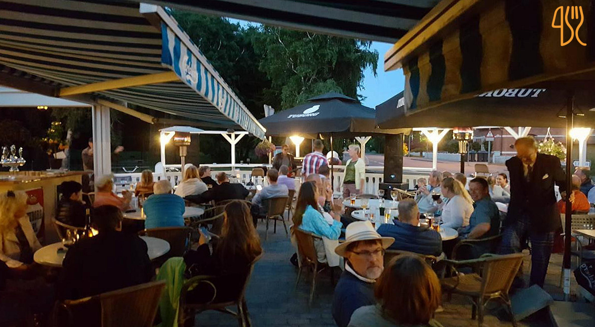 Lisestuen Cafe Og Burgerbar Udenfor
