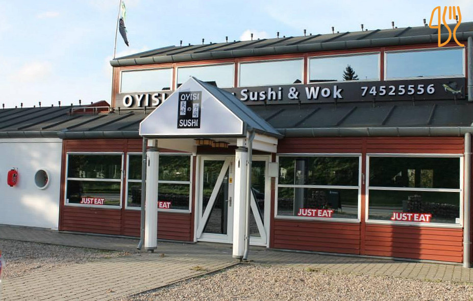 Oyisi Running Sushi Udenfor