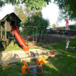 Pigernes Krostue Udenfor