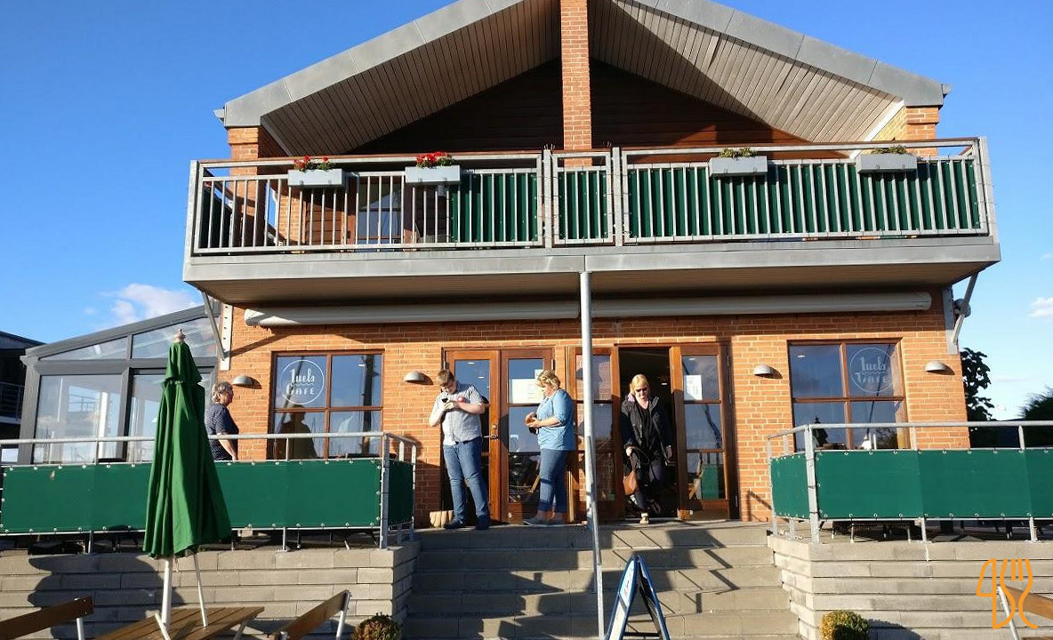 Juels Café Udenfor