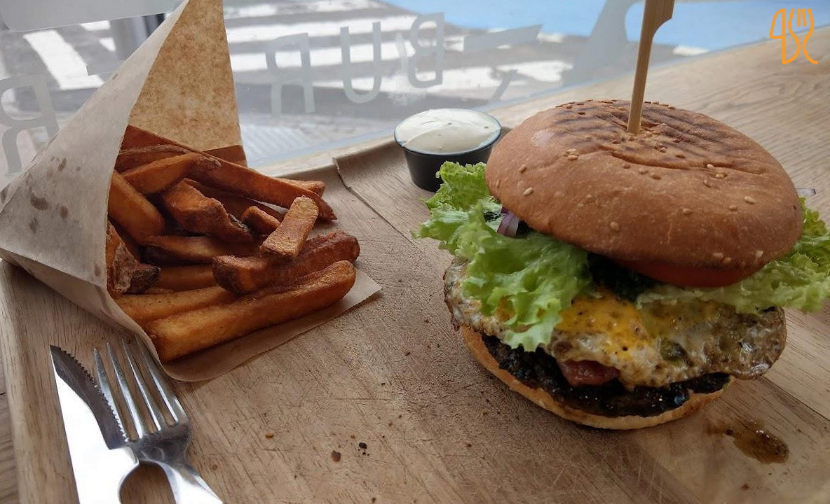 Hulks Burgerhus Mad