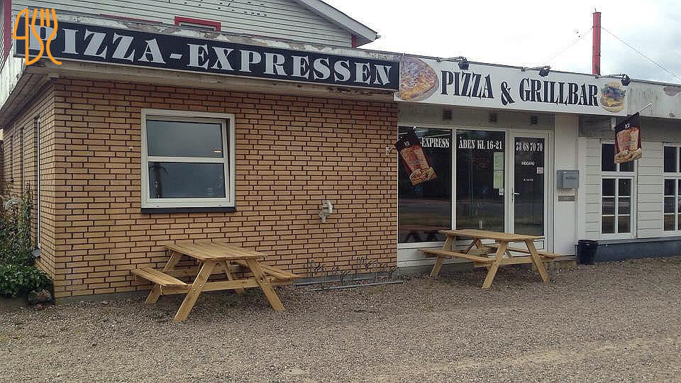 Pizza Expressen Udenfor