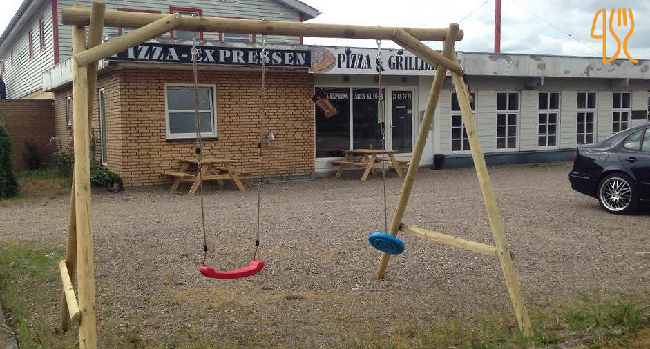 Pizza Expressen Udenfor