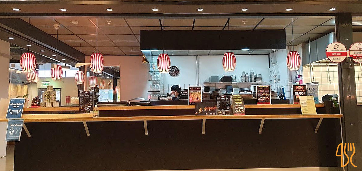 Sachi Sushi Udenfor