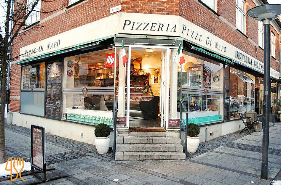 Pizze Di Napo Udenfor