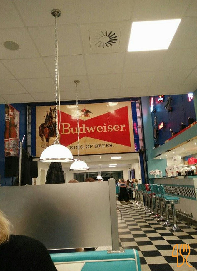 The Diner Fifty-nine Udenfor