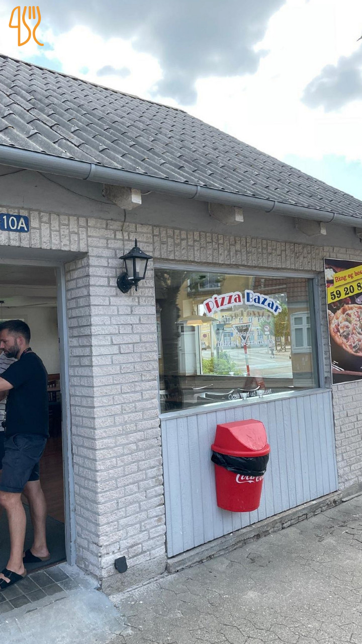 Pizza Bazar Udenfor