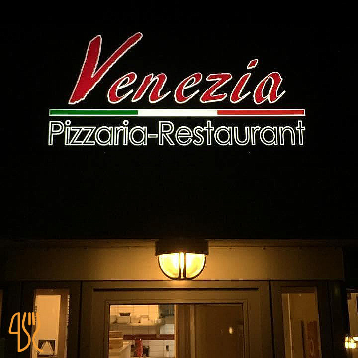 Pizza Venezia Udenfor