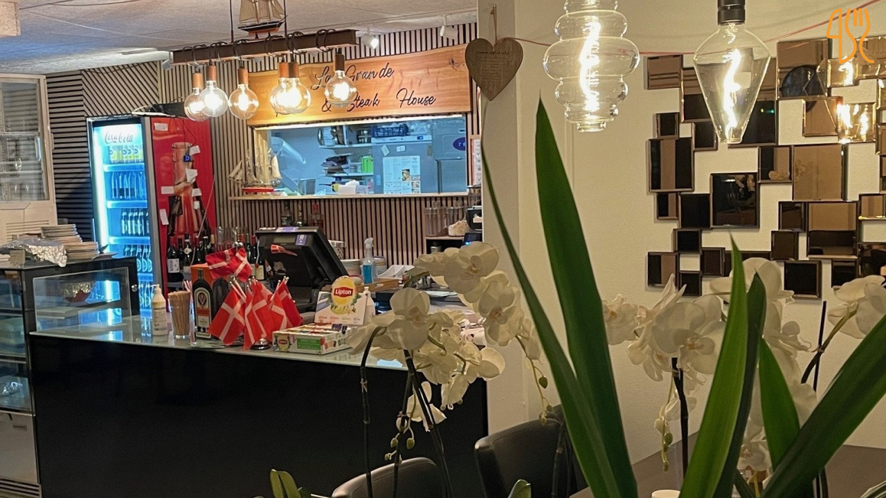La Grande Café Pizza Steak House Inde