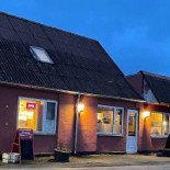 Mou Pizza Bodega V/h Zohrani Udenfor