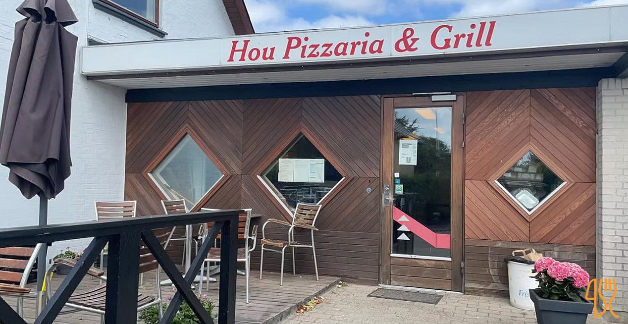 Hou Pizza Udenfor