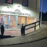 Champions Pizza Udenfor