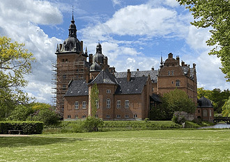 Snertinge Kro Og Selskabslokaler Udenfor