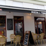 Pizza Time Udenfor