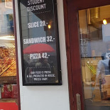 Pizza Time Udenfor