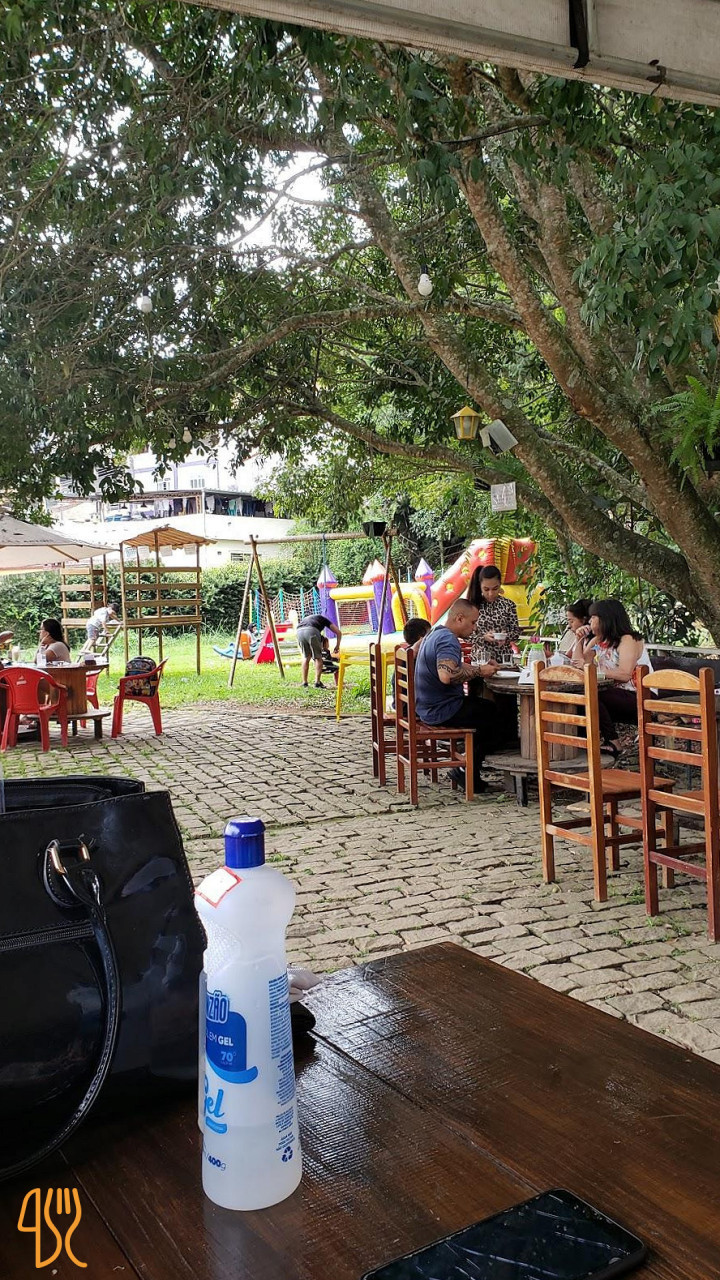 Ler Thai Take Away Udenfor