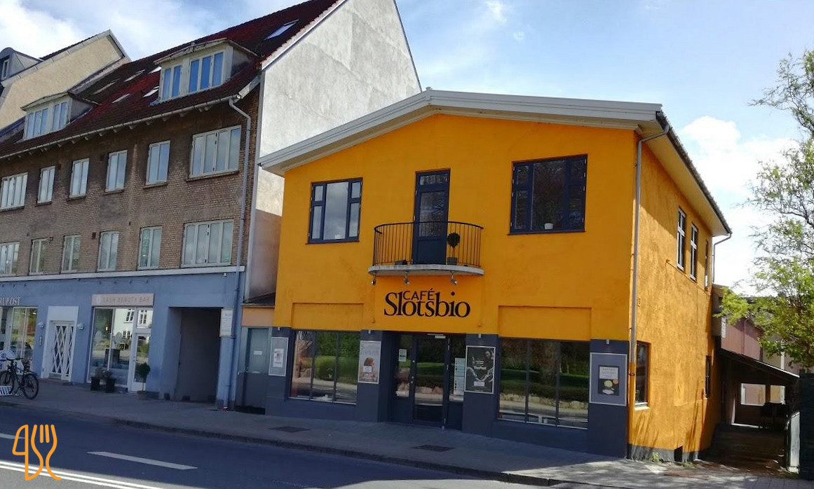 Café Slotsbio Udenfor