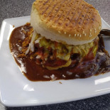 Østgrillen Pølsevogn Mad