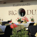 Big Due Udenfor