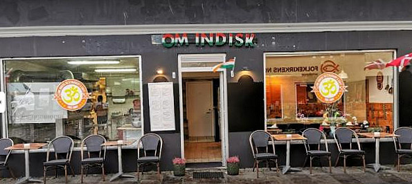 Asia House Udenfor